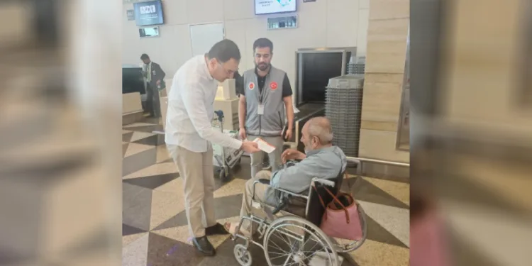 Suudi Arabistan’da yaklaşık 40 yıldır mahsur kalan Ali Baybaş Türkiye’ye doğru yola çıktı