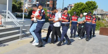 Sosyal medya dolandırıcılığına jandarma operasyonu: 4 gözaltı