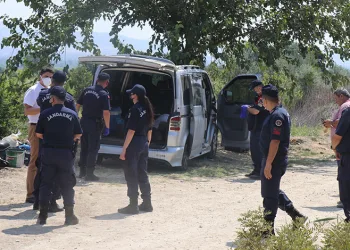 2 gündür kayıp olarak aranan adam aracında ölü bulundu