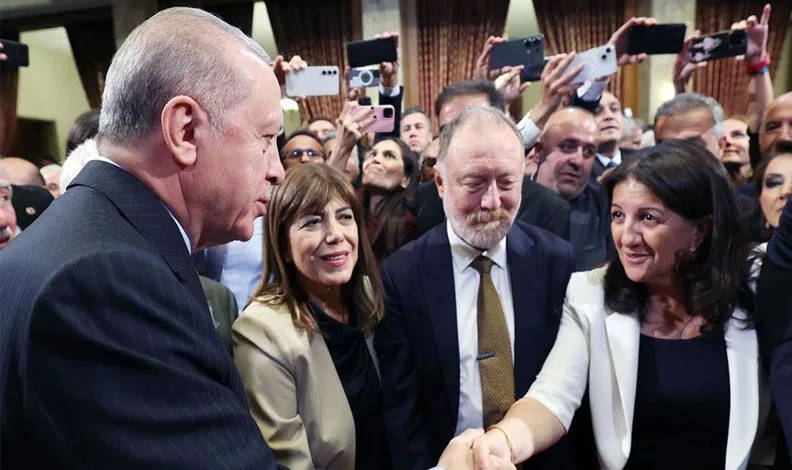 DEM Parti heyeti Erdoğan’la görüşmek için Külliye’de!