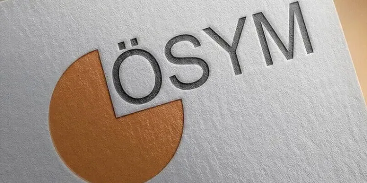 Okul kıyafetlerinde yeni dönem! Arma zorunluluğu geri geldi