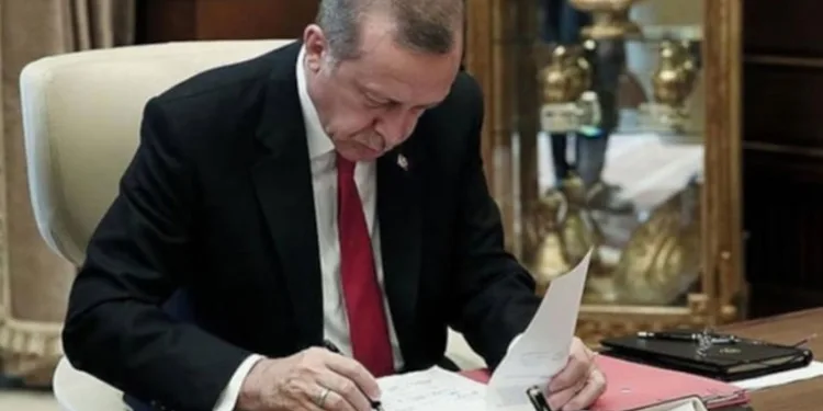 Cumhurbaşkanı Erdoğan imzaladı! 4 akademik birim kapatıldı