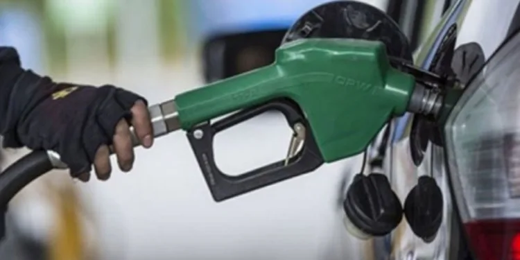Motorine gece yarısı indirim geldi! İşte güncel akaryakıt fiyatları