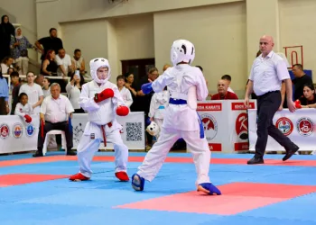 Gemlik Bir Kez Daha Yüzlerce Sporcuyu Ağırladı