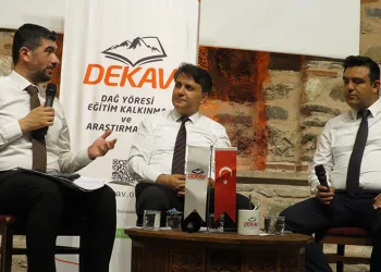 DEKAV’ın “Gençlerle Baş Başa” programının 3. buluşması yoğun katılımla gerçekleşti