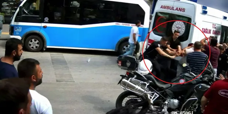 Bursa’da motosikletli Yunus timi kaza yaptı: 2’si polis 4 yaralı
