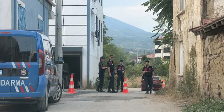 Ev sahibi dehşet saçtı: Kiracısını tüfekle öldürdü