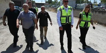 Karacabey’de asfalt mesaisi aralıksız sürüyor