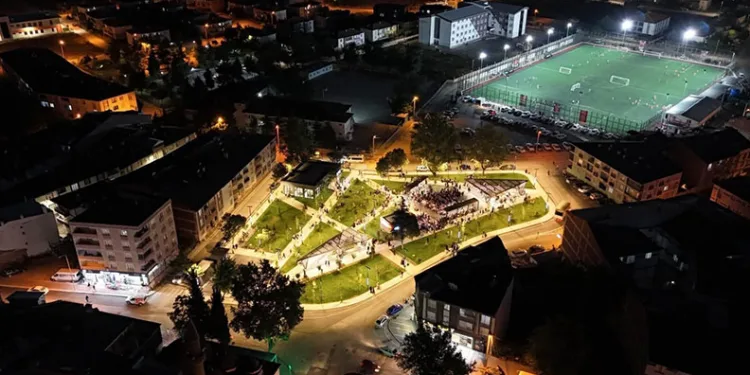 Alanyurt meydanı coşkulu törenle hizmete açıldı