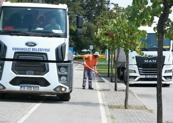 Osmangazi’de yeşil alanlarda titiz çalışma