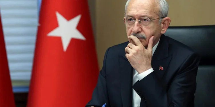 Tutuklanan Cem Küçük hakimlikte aylık gelirini açıkladı