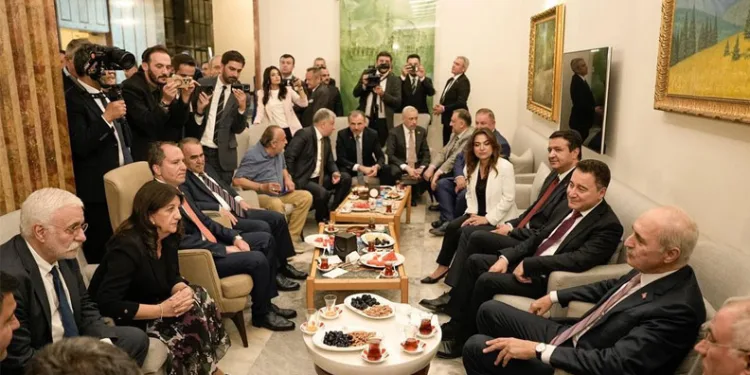 Meclis kulisinde dikkat çeken diyalog!