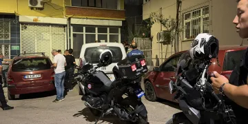 Pompalı tüfekle akrabasının evini bastı, mahalleliyi ayağa kaldırdı