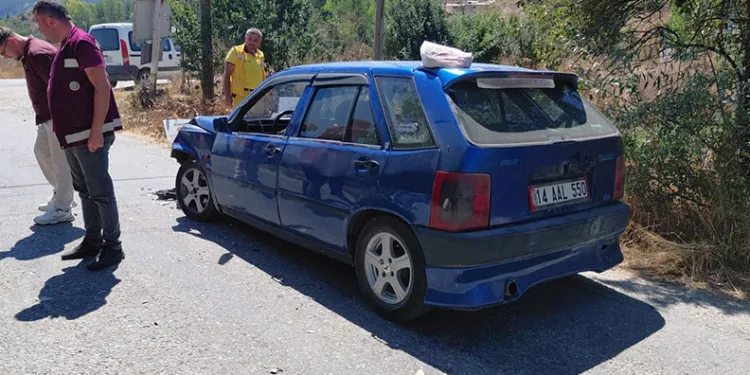 Bolu’da otomobille çarpışan motosikletin sürücüsü yaralandı