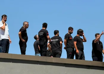 İstanbul’da toplu taşımada yankesicilik yapan şebekeye operasyon