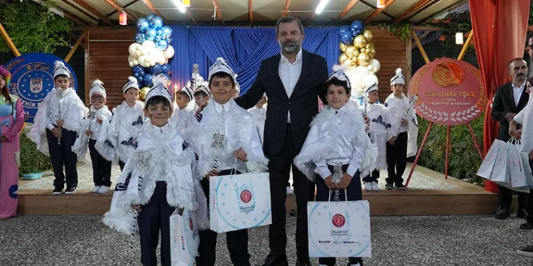Turna avına çıkan balıkçıların oltasına 127 santimlik dev yayın takıldı