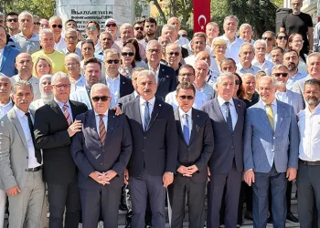 Bursa’da CHP’li belediye kalmadı! 6 başkan Yeni Parti’ye geçti