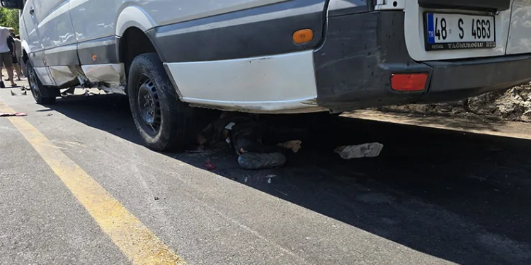 Marmaris-İçmeler yolunda motor kazası: 1 ölü, 1 ağır yaralı