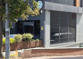 Kuşadası’nda telefon tartışması kanlı bitti