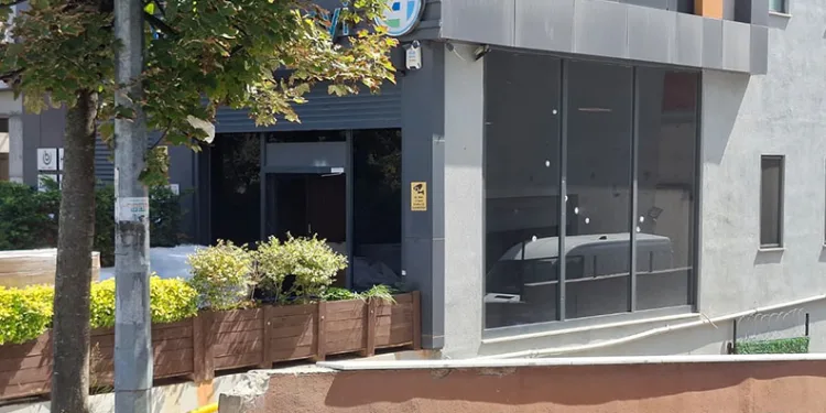 Kuşadası’nda telefon tartışması kanlı bitti