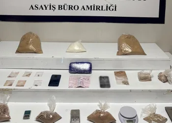 İstanbul’da toplu taşımada yankesicilik yapan şebekeye operasyon