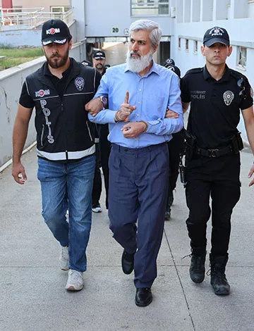 “Alparslan Kuytul Suç Örgütü” soruşturmasında 56 şüpheli adliyeye sevk edildi.