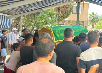 Memleketlerine giden aileyi kaza ayırdı: Baba öldü, eşi ve çocukları yaralandı