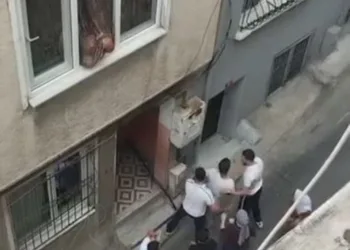 Memleketlerine giden aileyi kaza ayırdı: Baba öldü, eşi ve çocukları yaralandı