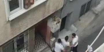 Memleketlerine giden aileyi kaza ayırdı: Baba öldü, eşi ve çocukları yaralandı