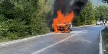 Memleketlerine giden aileyi kaza ayırdı: Baba öldü, eşi ve çocukları yaralandı