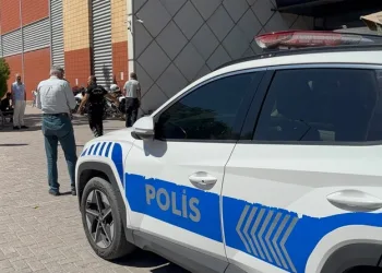 Pendik’te kaçak tütün operasyonu: 440 kilogram tütün ve 328 bin 200 makaron ele geçirildi