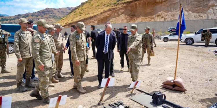 Pendik’te kaçak tütün operasyonu: 440 kilogram tütün ve 328 bin 200 makaron ele geçirildi
