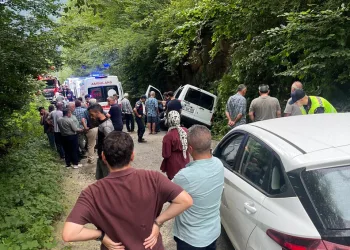 Pendik’te kaçak tütün operasyonu: 440 kilogram tütün ve 328 bin 200 makaron ele geçirildi