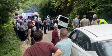 Pendik’te kaçak tütün operasyonu: 440 kilogram tütün ve 328 bin 200 makaron ele geçirildi