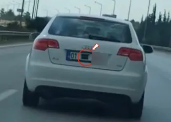 Pendik’te kaçak tütün operasyonu: 440 kilogram tütün ve 328 bin 200 makaron ele geçirildi