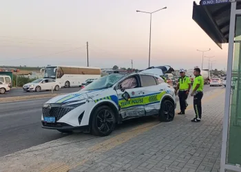 Kiraladığı scooterdan düşüp sızan alkollü kadın hastaneye kaldırıldı