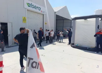Muhtarın erken müdahalesi yangının büyümesini önledi