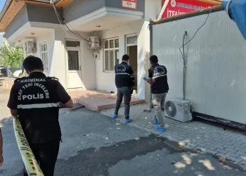 Muhtarın erken müdahalesi yangının büyümesini önledi