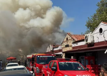 Yolcu otobüsü bariyere çarptı: 5 yaralı