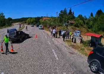 Yolcu otobüsü bariyere çarptı: 5 yaralı