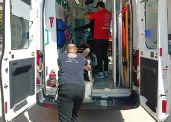 Otomobil takla attı: 2 yaralı