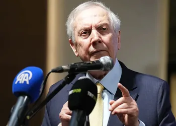 Aziz Yıldırım sosyal medya kullanıcılarından şikayetçi oldu