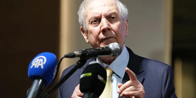 Aziz Yıldırım sosyal medya kullanıcılarından şikayetçi oldu