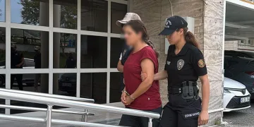 FETÖ’cü Burkay Karatepe’nin ablası adliyeye sevk edildi