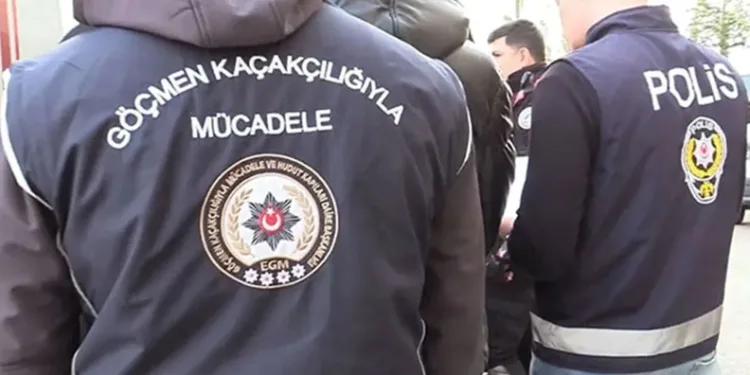 İçişleri Bakanlığı: “33 göçmen kaçakçılığı organizatörü yakalandı”