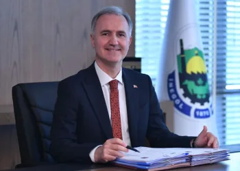 İnegöl Belediyesi’nden Mevlid Kandilinde Helva İkramı