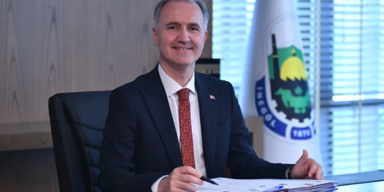 İnegöl Belediyesi’nden Mevlid Kandilinde Helva İkramı