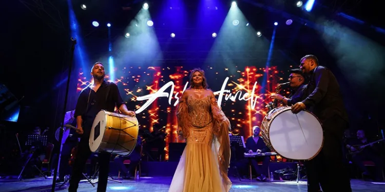 Aslı Hünel’den Bursa’da müzik ziyafeti
