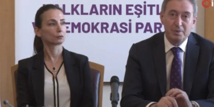 DEM Parti ‘Çerçeve Yasa Teklifi’ni imzaladı