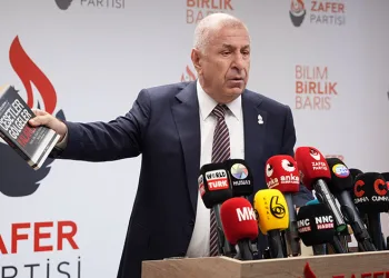 Özdağ: “Bu yasaya ‘evet’ demek, iktidarın gizli ortağı olmaktır”